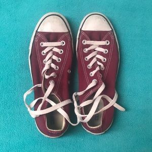 Maroon converse